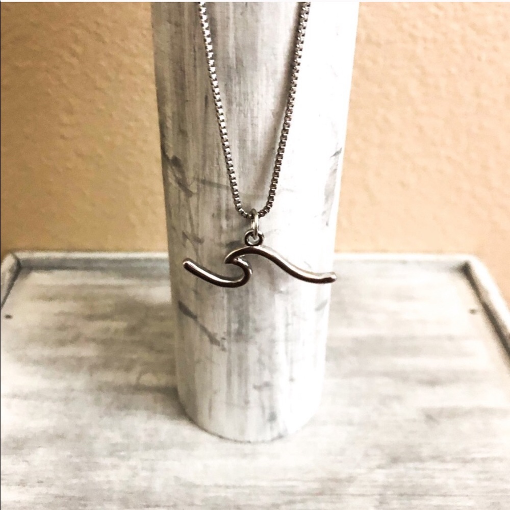 Sterling Wave Pendant Necklace in Silver